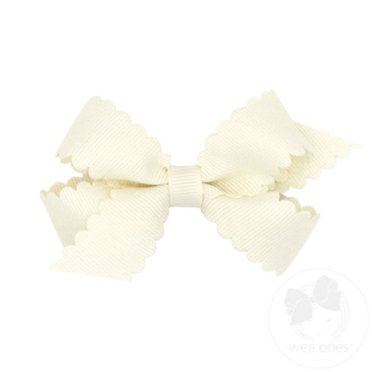 Scallop Edge Bow - Antique White